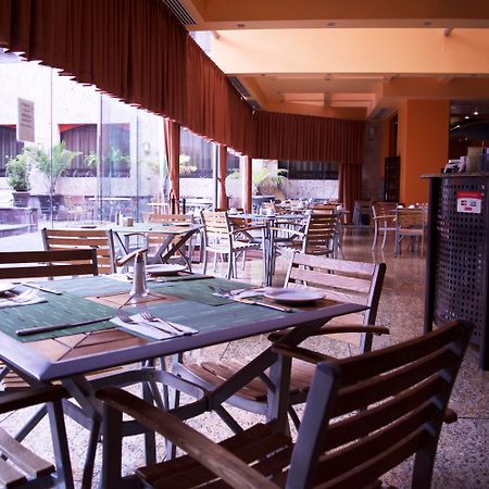 Hotel Celta Zapopan Bagian luar foto