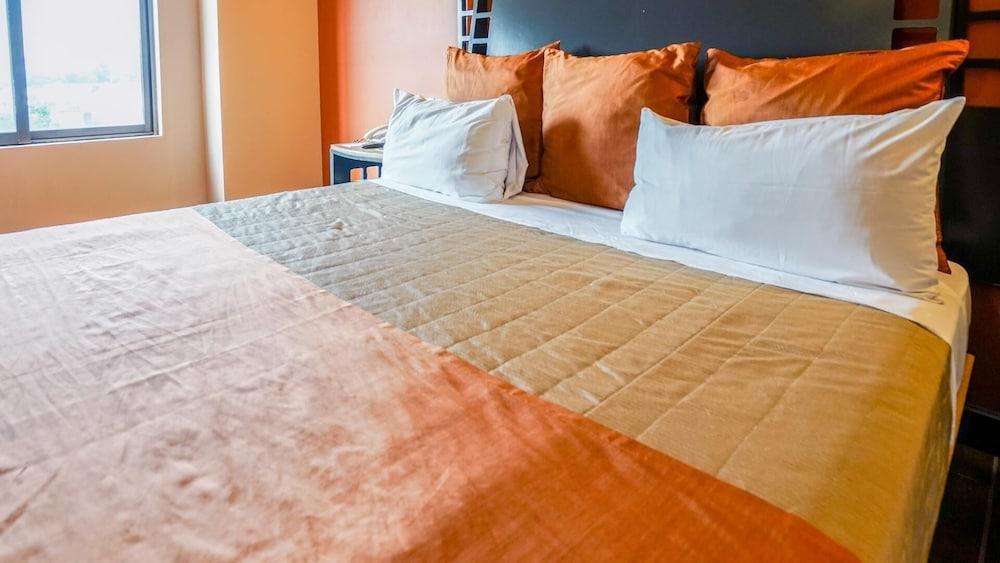 Hotel Celta Zapopan Bagian luar foto