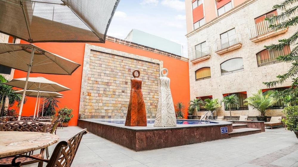 Hotel Celta Zapopan Bagian luar foto