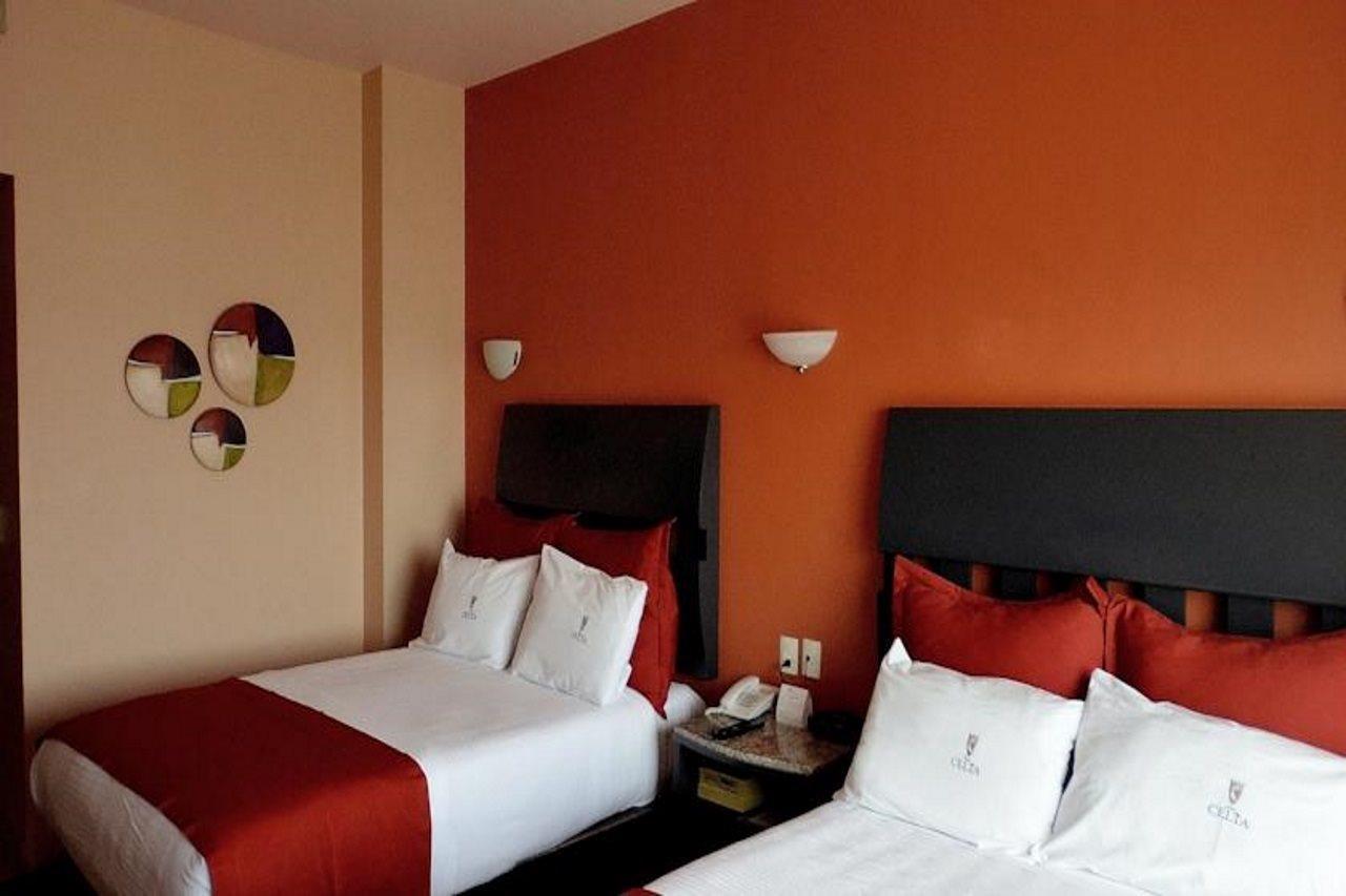 Hotel Celta Zapopan Bagian luar foto